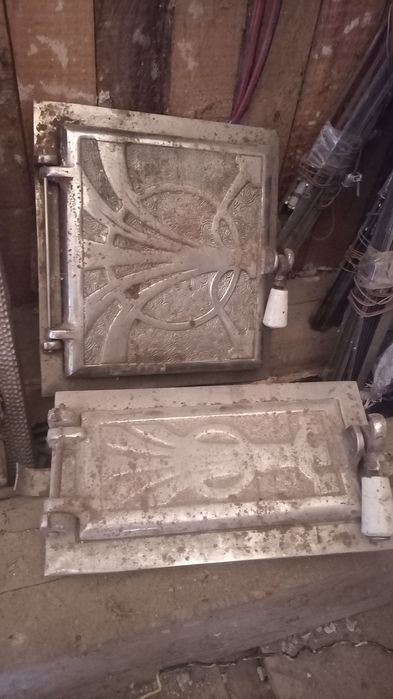 Ușa soba de teracota