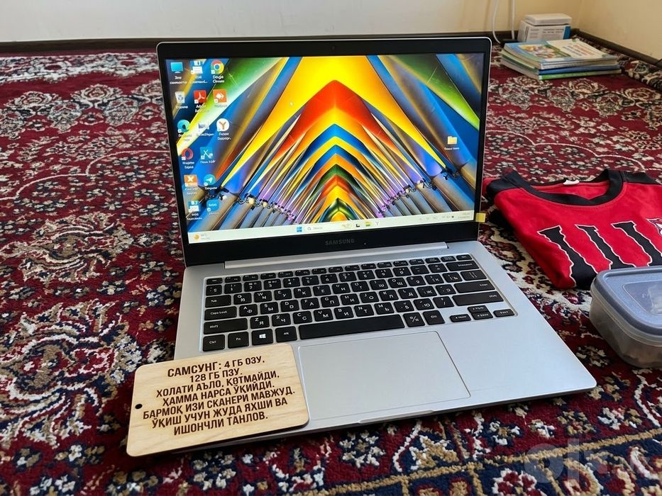 Samsung notebook 4/128GB — O'qish va til o'rganish uchun juda qulay