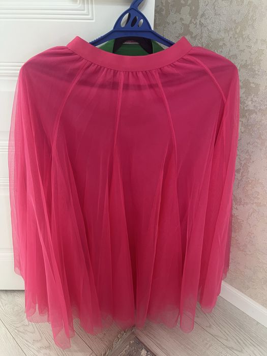 Киімдер сатылады