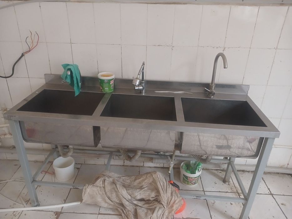 Аристон ва ошхона раквинаси сотилади