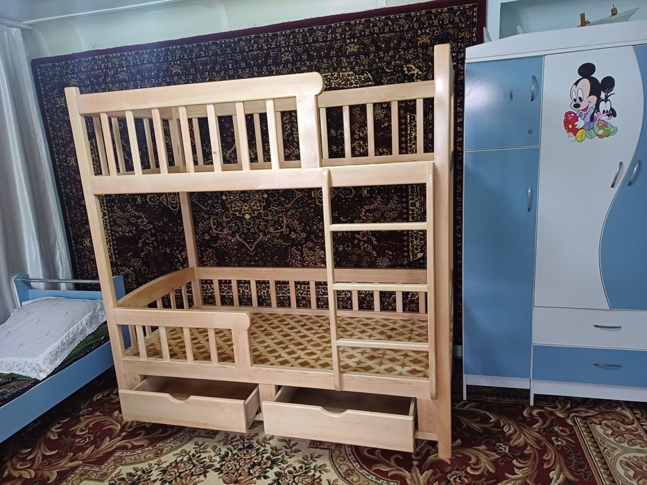 Yogochdan sahnadan dastakka bor