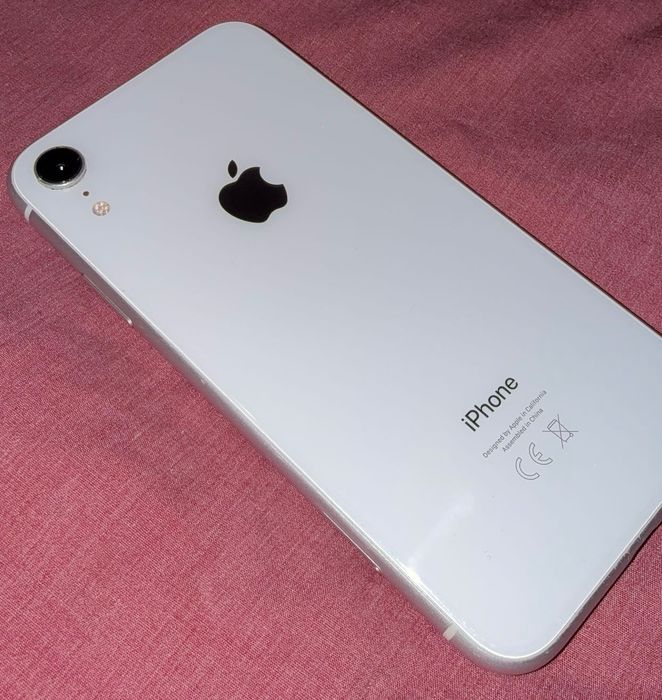 iPhone XR- 64GB 79%