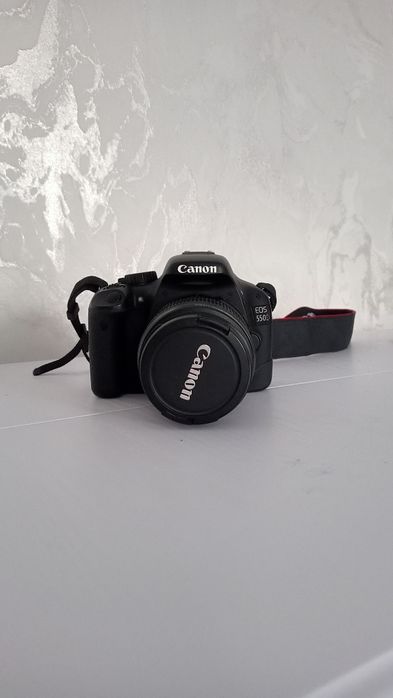 Canon EOS 550 с картой памятью