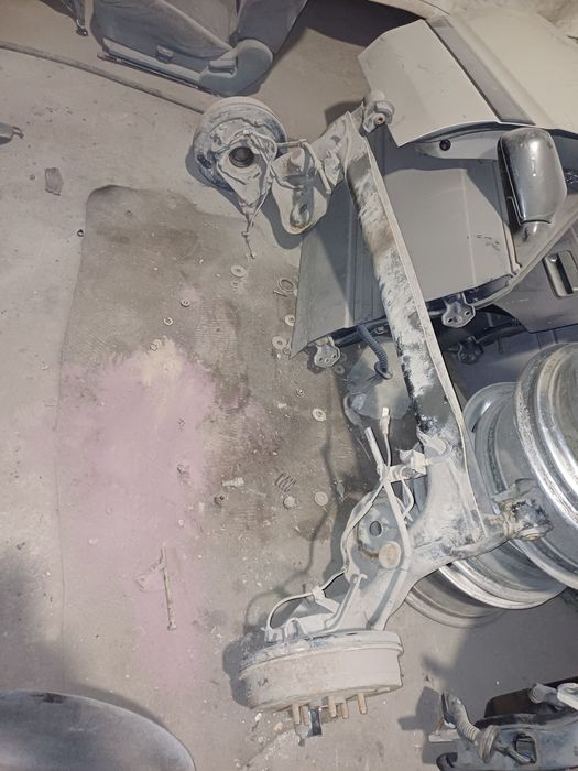 Балка задняя тойота ипсум