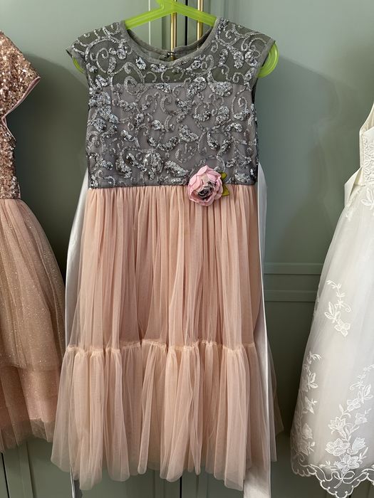 Платья нарядные на девочку