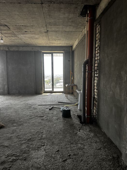 Продается квартира ( коробка )