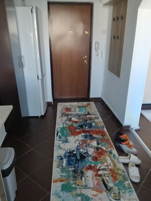 Închiriez apartament 2 camere