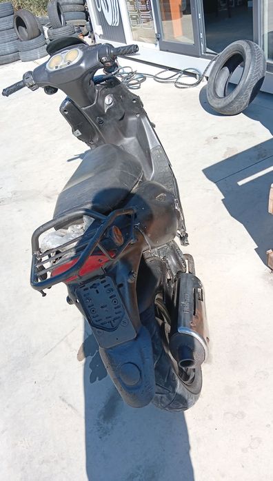 vand scuter de 80 cc sau schimb cu trotineta electrica