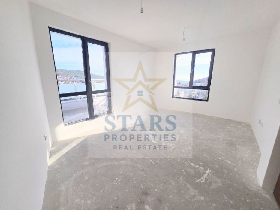 Продажба 4-стаен гр. Варна - Виница 135m²