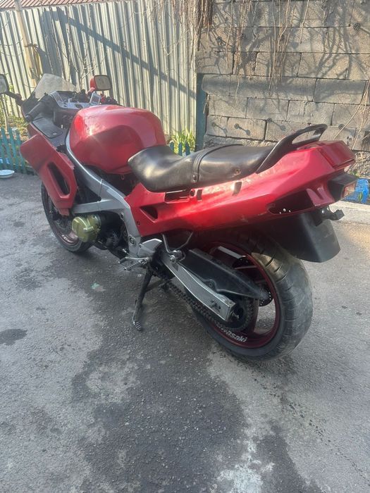 Продам kawasaki zzr 400