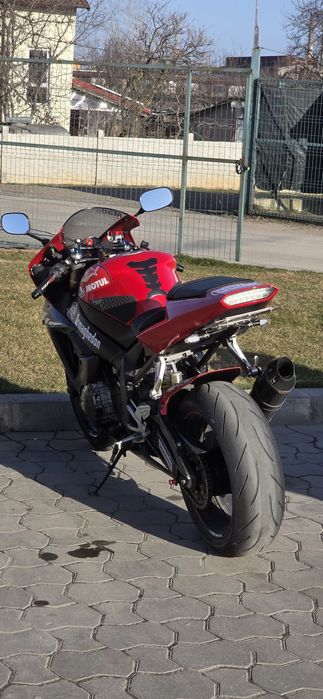 Vând Yamaha R1 2002 injectie15k km