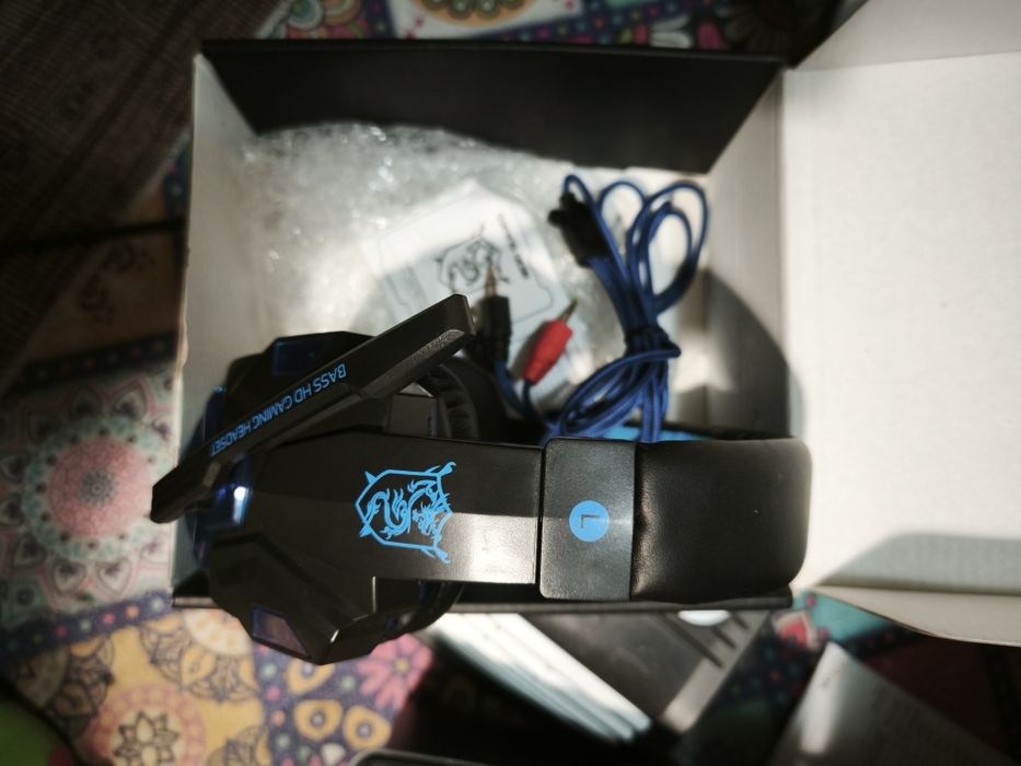 Продавам слушалки