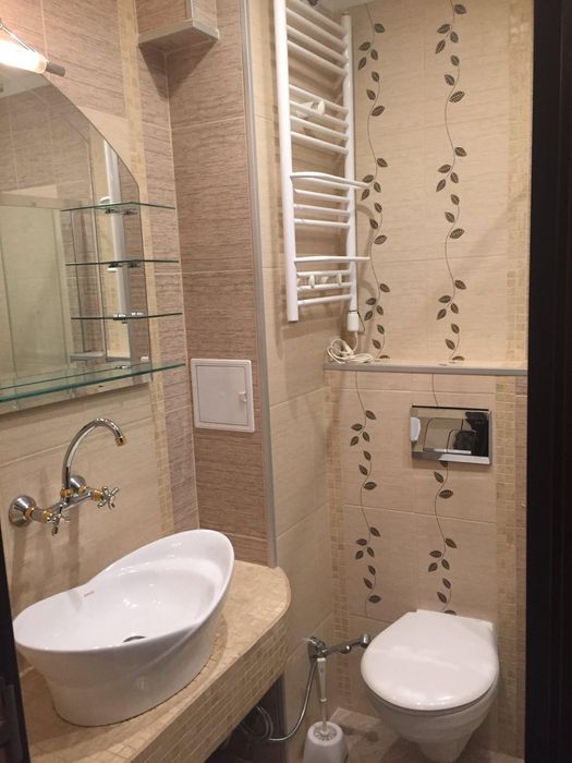 Дава се под наем Двустаен апартамент в Бургас, Център - 65 кв.м за 484.5 € - Снимка #4