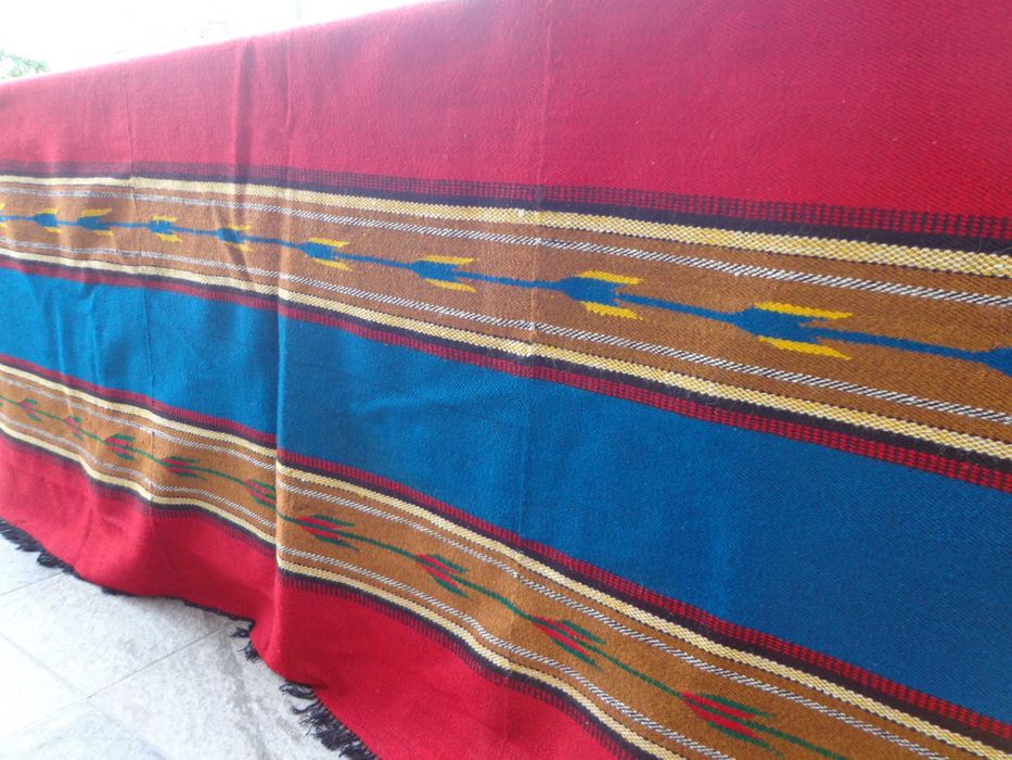 Вълнен възрожденски ръчно тъкан килим