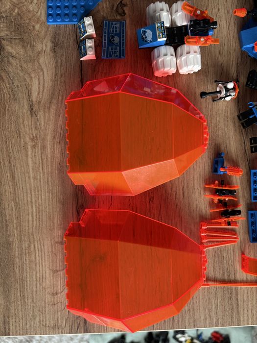 Lego  Space Ice Planet 6983 Ice Station Odyssey