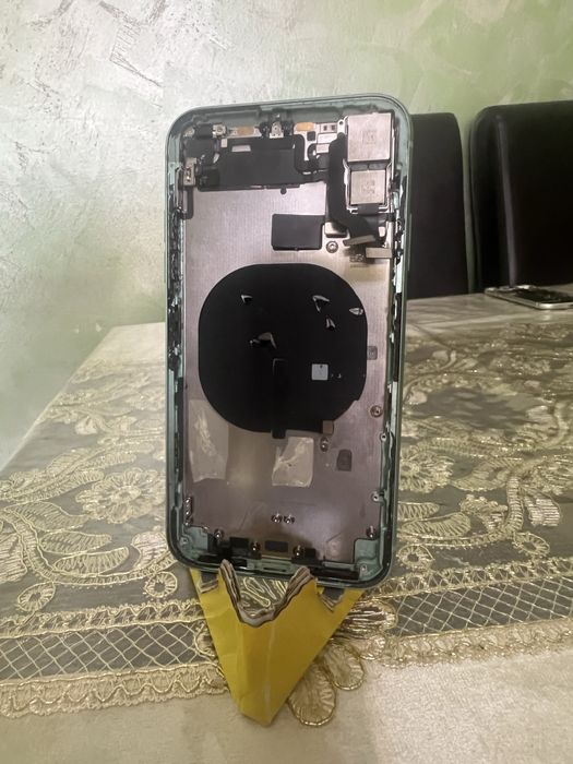 Carcasa Iphone 11 Turcoaza , culoare deosebita Stare perfecta