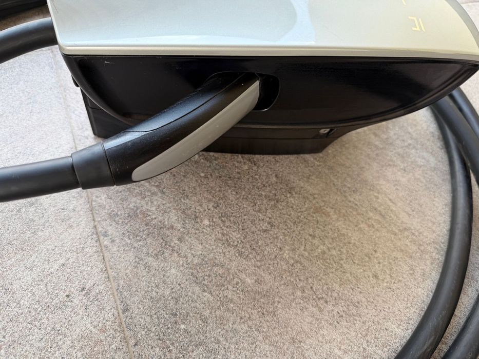 Зарядка на Tesla CC2