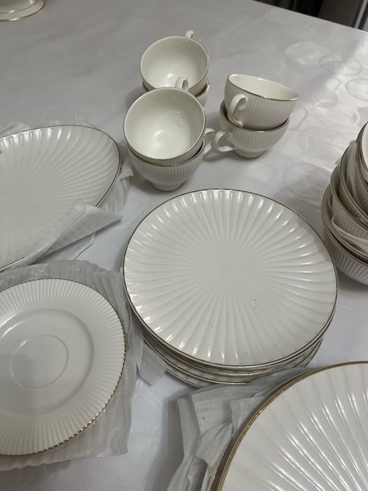 Столовый сервиз на 12 персон