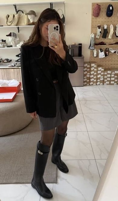 Продаются новые трендовые сапоги!