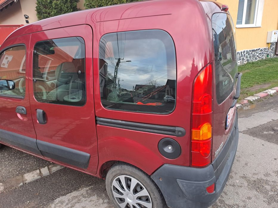Vând Renault Kangoo urgent