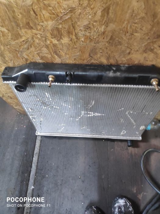 Радиатор на крузак 100