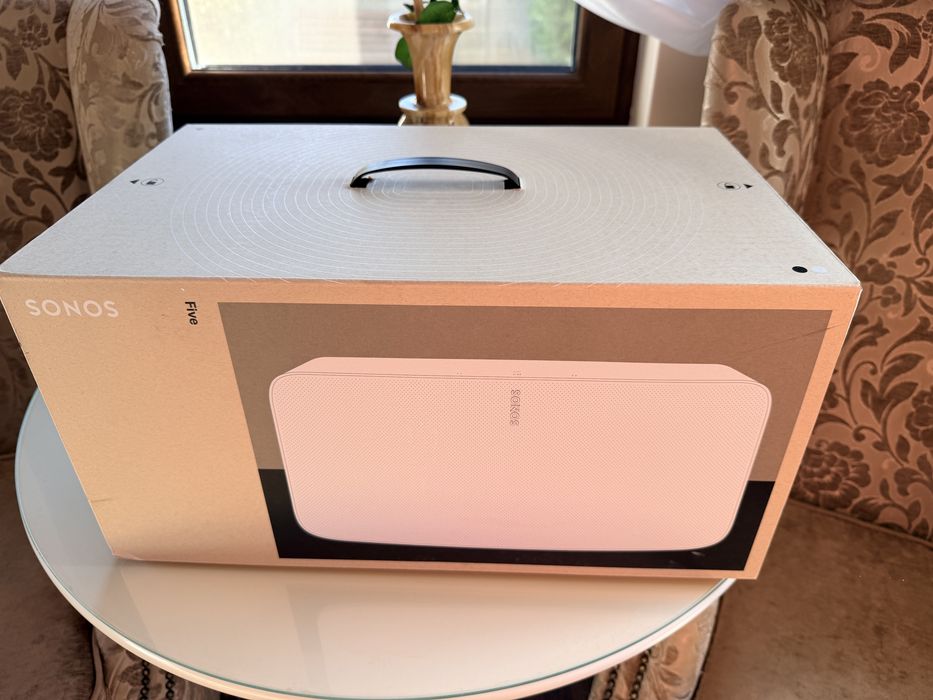 Vand 2 boxe wireless sonos Five garantie iunie 2028