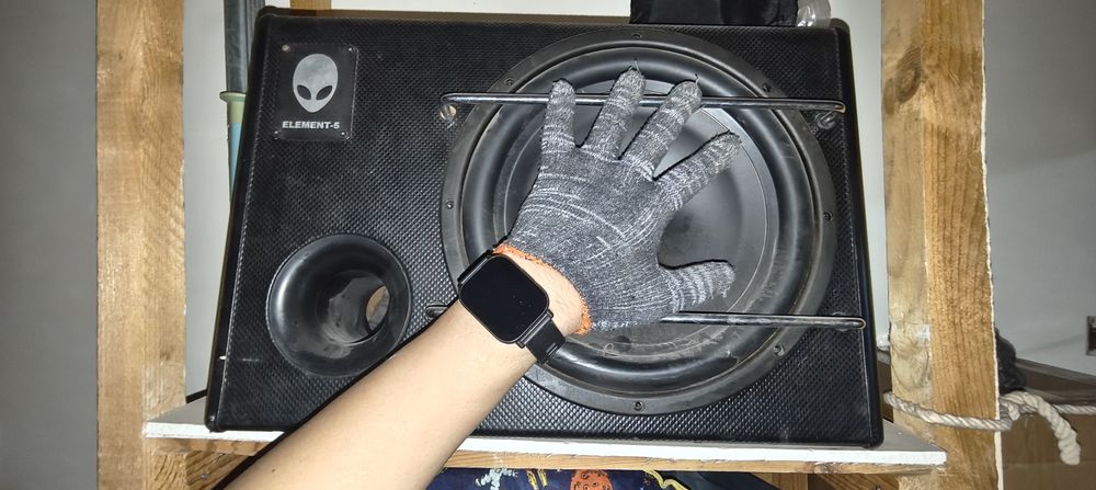 Продам сабвуфер активный