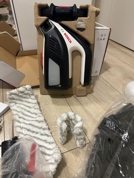 Bosch GlasVac уред за почистване на прозорци