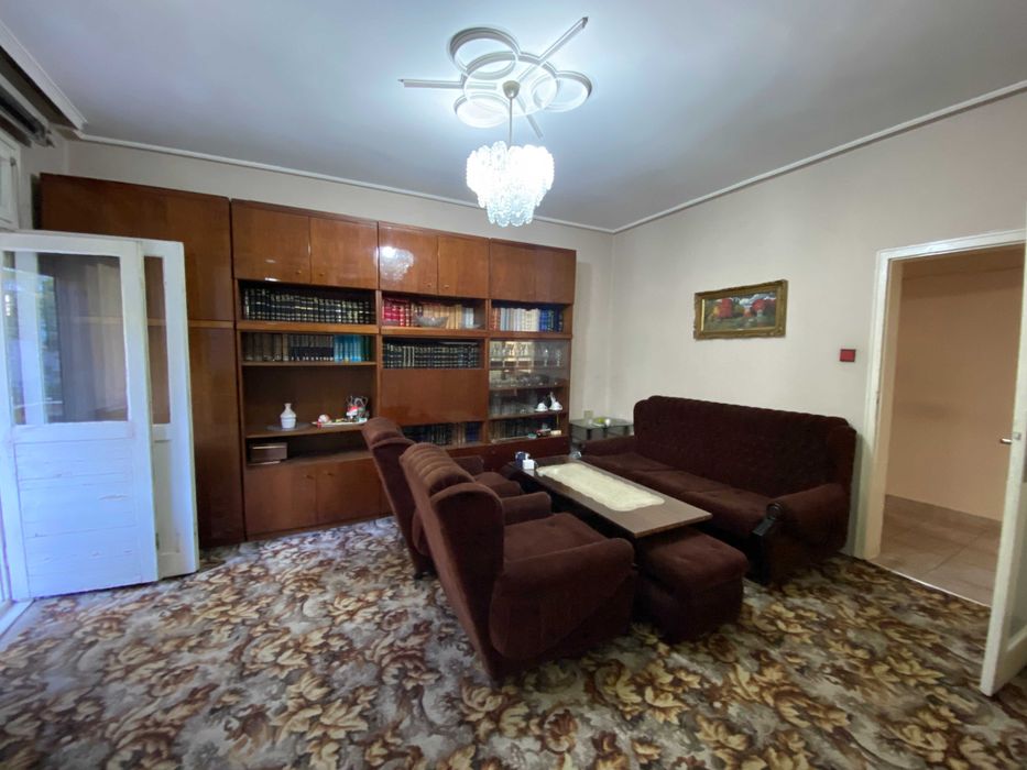 Продава се Четиристаен апартамент в Русе, Възраждане - 94 кв.м за 1373 €/кв.м - Снимка #1