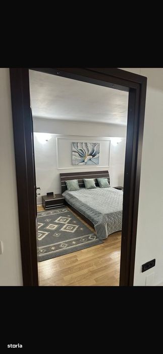 De închiriat apartament 2 camere ultracentral, loc de parcare inclus .