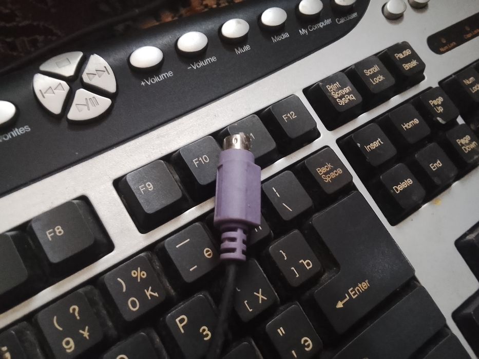 Клавиатура для пк, разъем старый