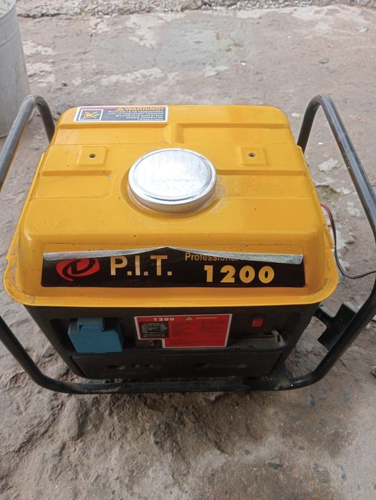 Продам электрогенератор почти новая фирма Пит