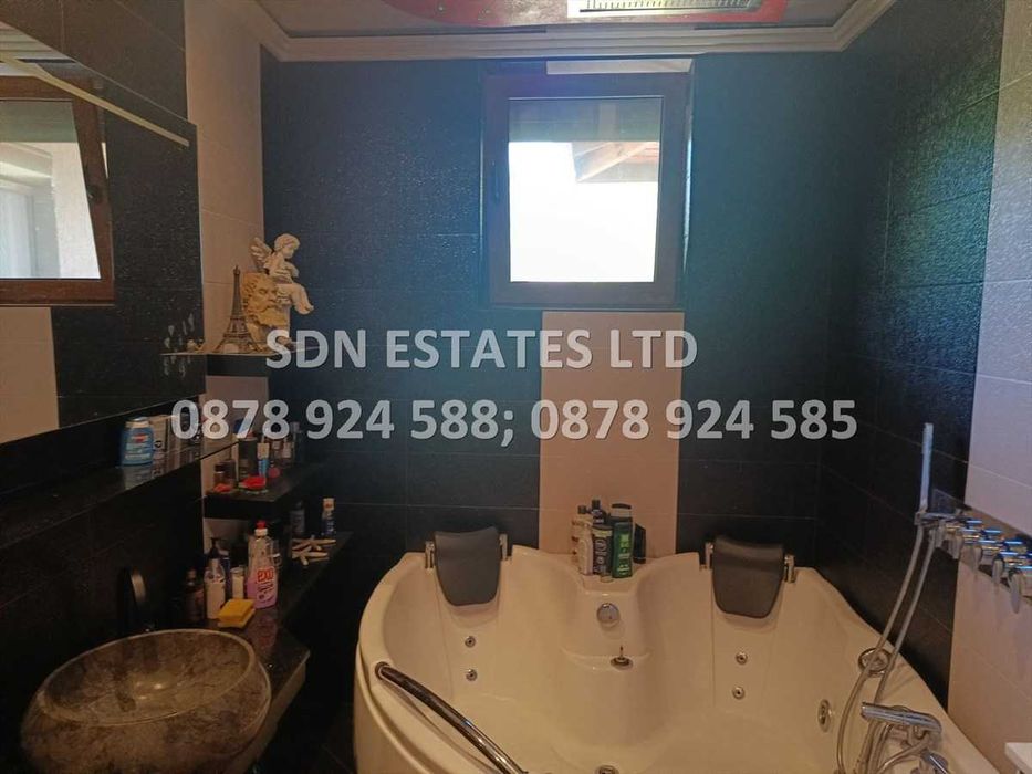 Продава прекрасен апартамент, ново строителство, до парк "Тюлбе"