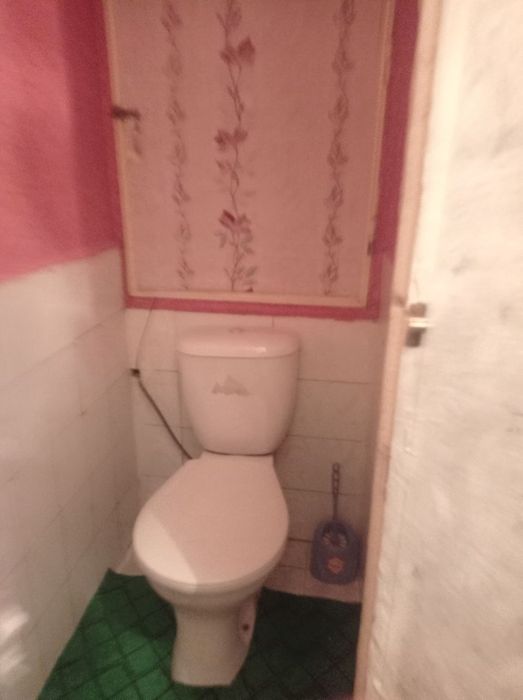 Срочно продаётся 1/2/4 Лисунова 4