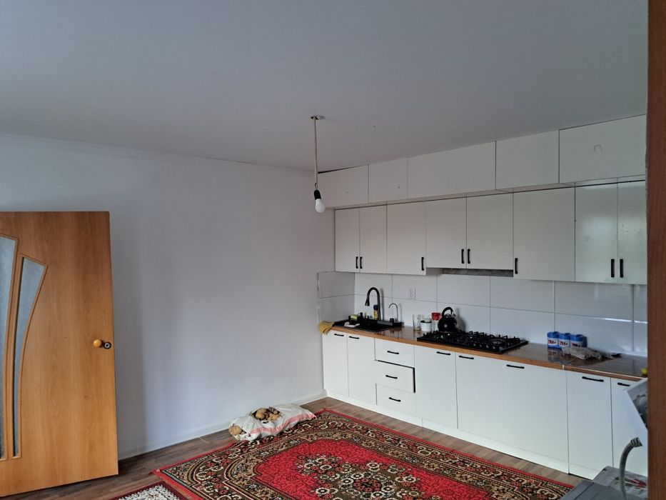 Дом в Ровное раён теплица