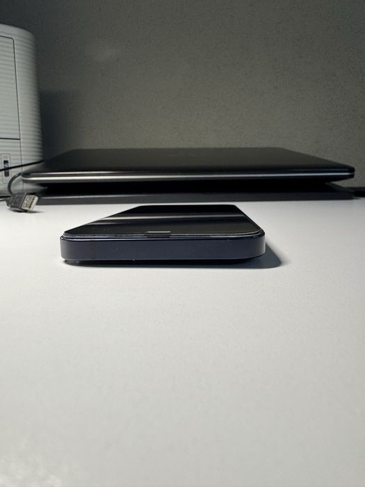 Apple iPhone 12 64GB Midnight Black – Много добро състояние