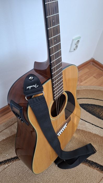 Chitara electroacustica Fender.  model CD-60/NAT