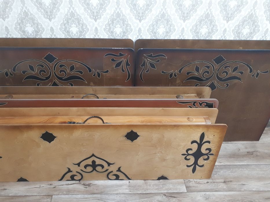 Продам казахские столы