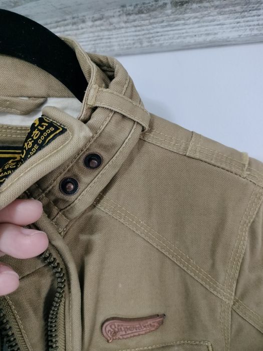 Geaca Superdry nepurtata.
