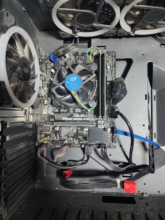 i5 9400f + placa de baza + 16gb ram + carcara + sursă + ssd