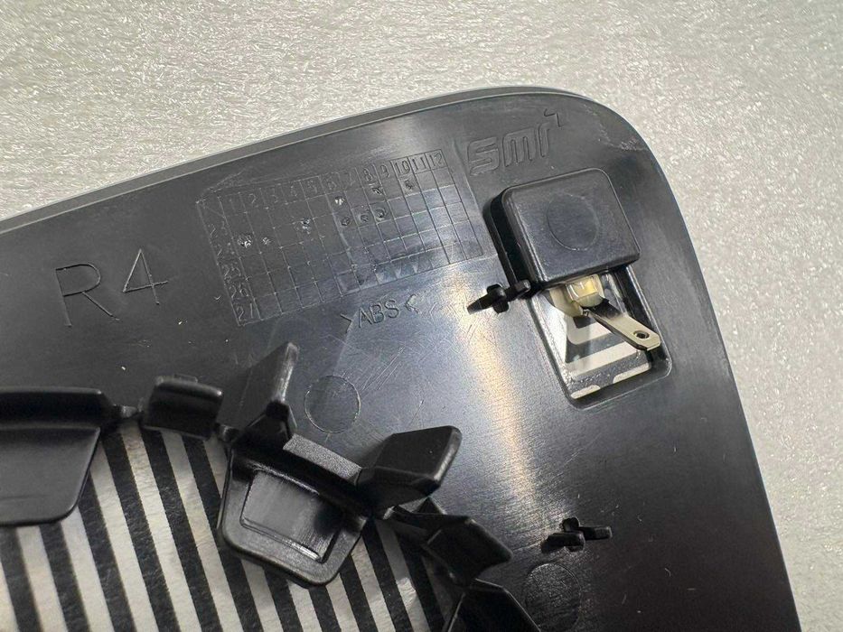 Стъкло дясно огледало БМВ Ф20 Ф22 Ф30 Ф32 И3