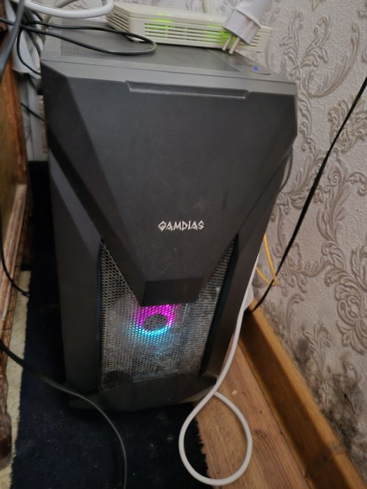 Компютер новий мошний