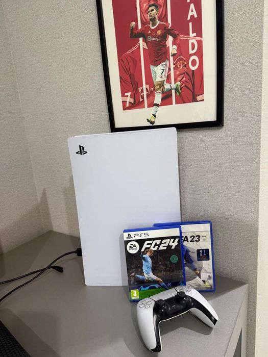 Пс5 отличное , в хорошем состояние