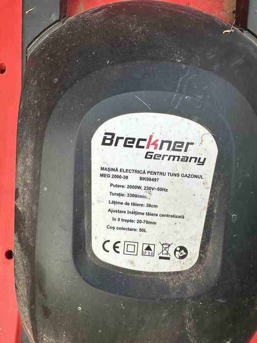 Masina electrica de tuns iarba