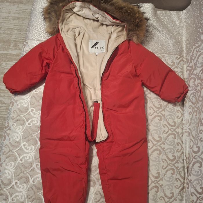 Продам детский комбинезон,зима