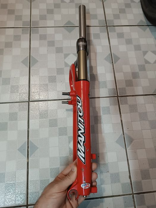 Furcă aer Manitou Mars 26 inch 1400 grame