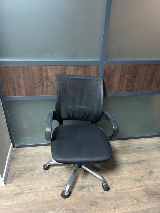 Продаю мебель для офиса