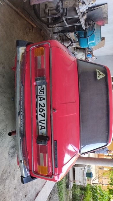 Жигули ваз 2106.