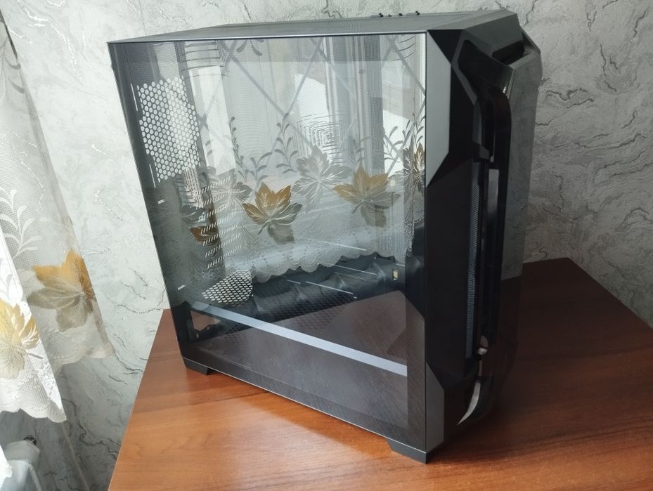 Корпус для пк Antec DF600 FLUX