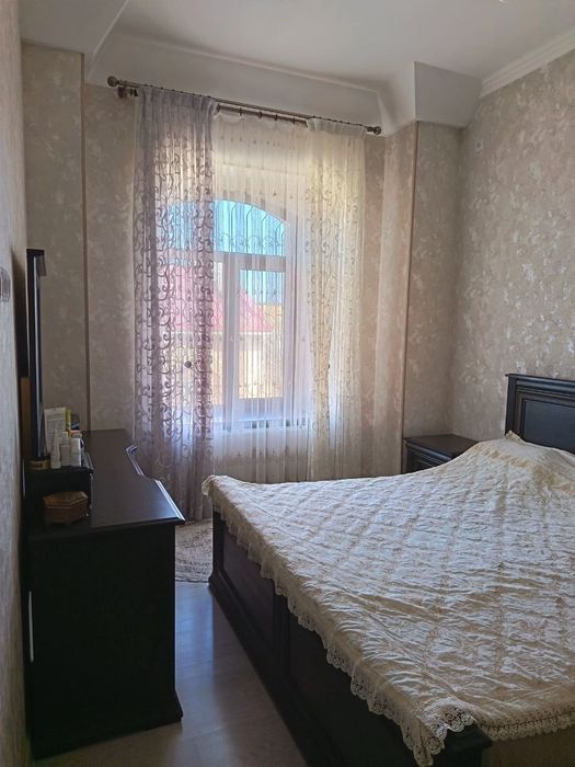 Продаётся 3-комнатная квартира в Юнусабаде (Малика базар, Уста Ширин)